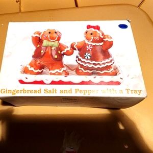Gingerbread Salt n pepper shaker with plate. New in box